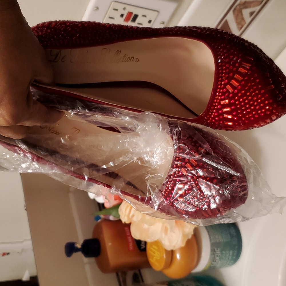 Nice heels - Picture 4 of 4